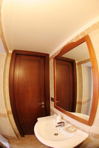 Corte Trecantaia 11 Holiday Hotel Bari Exterior photo