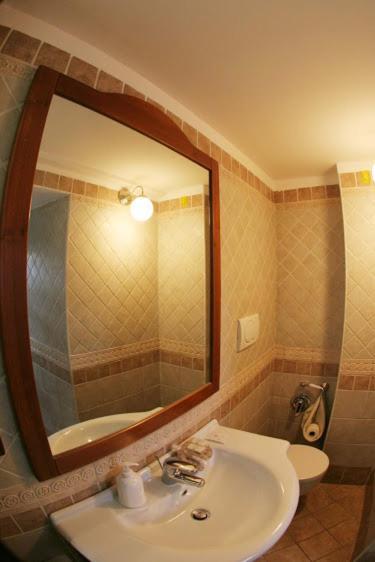 Corte Trecantaia 11 Holiday Hotel Bari Exterior photo
