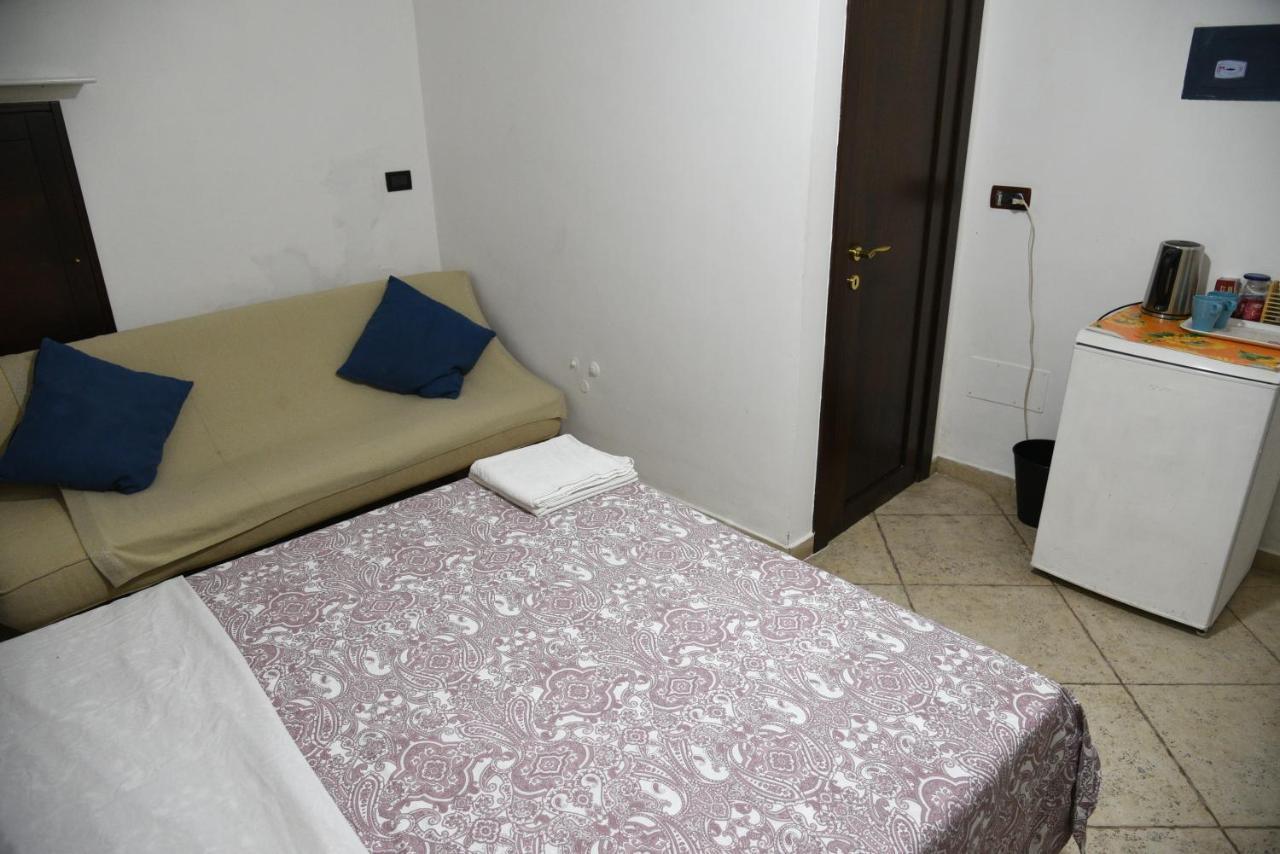 Corte Trecantaia 11 Holiday Hotel Bari Exterior photo