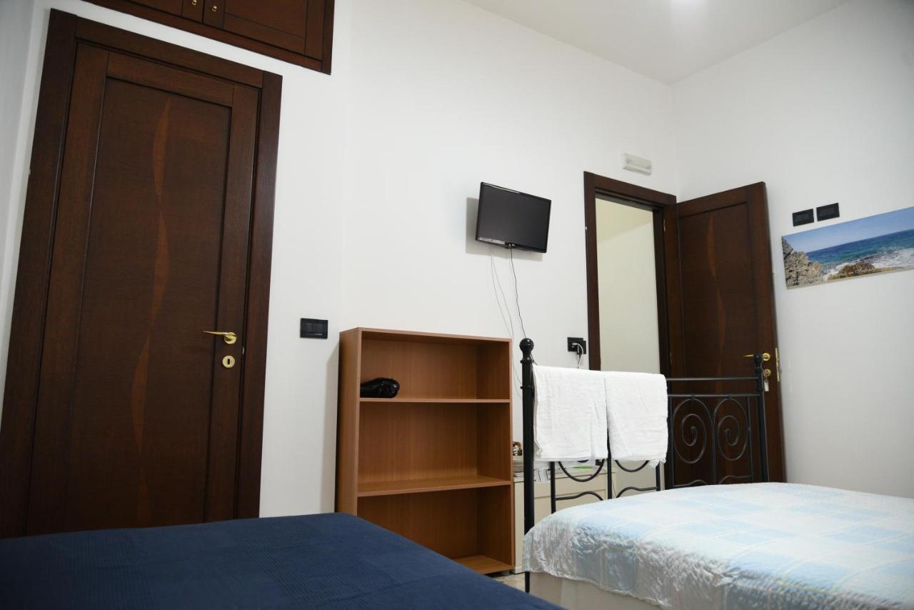 Corte Trecantaia 11 Holiday Hotel Bari Exterior photo